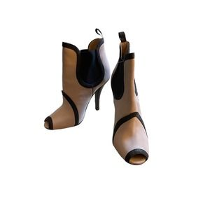 Ask Alice Womens Peep Toe Leather Heel Bootie Size 7M Beige/Black